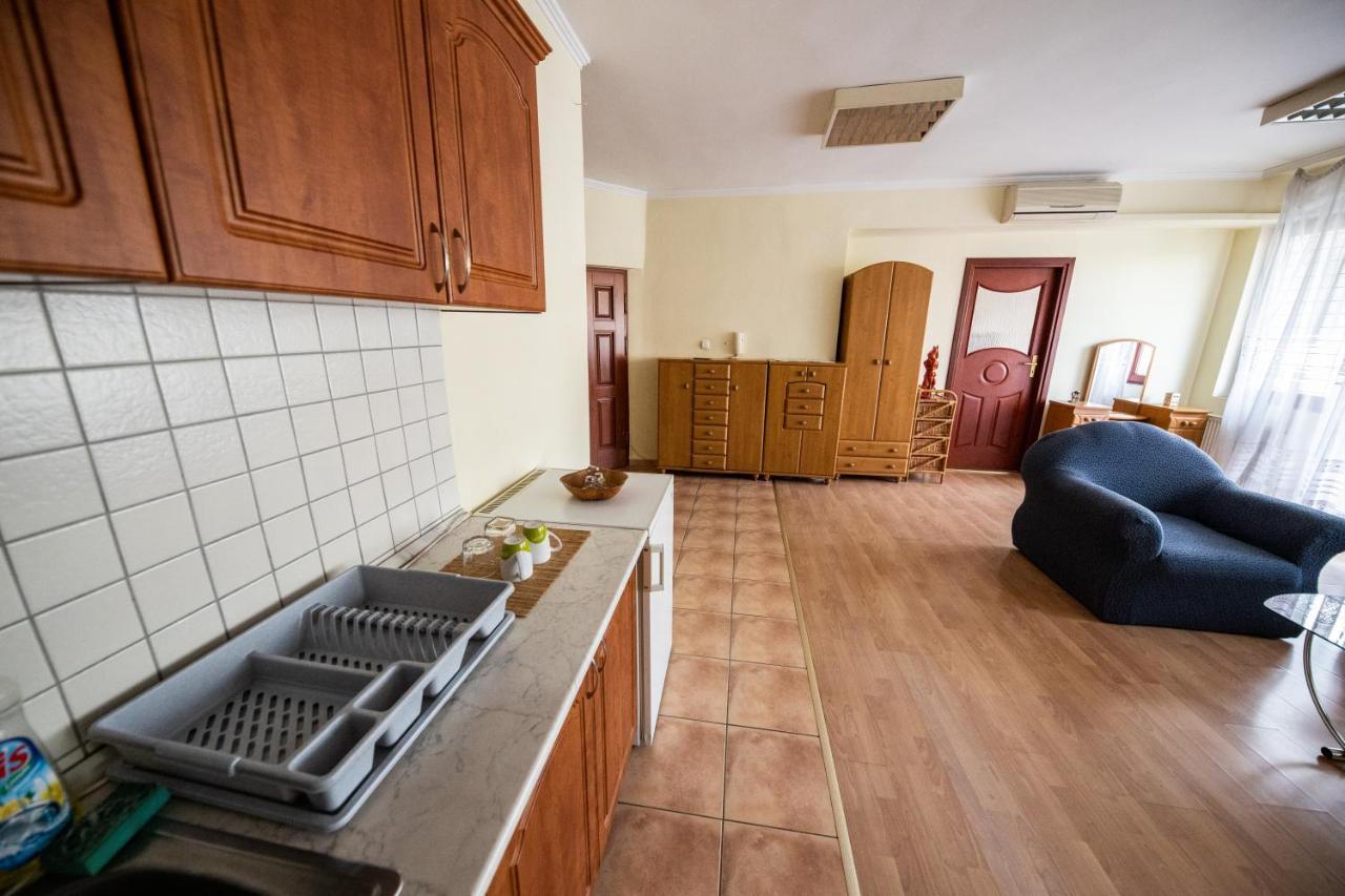 德布勒森Elit Apartman公寓 外观 照片