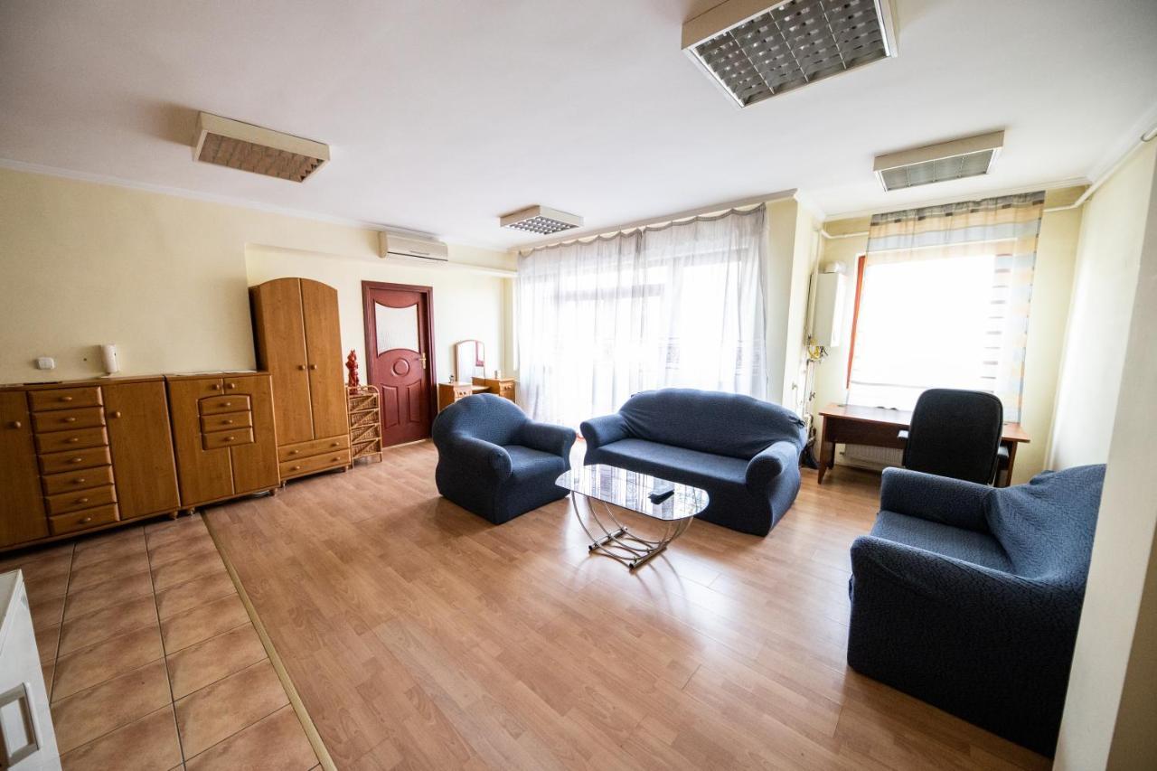 德布勒森Elit Apartman公寓 外观 照片